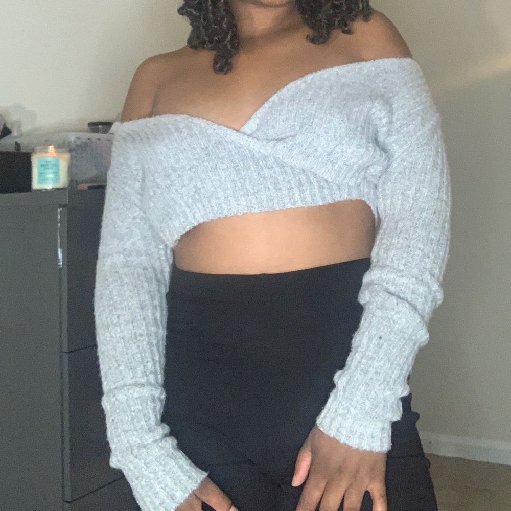 Sweater crop top